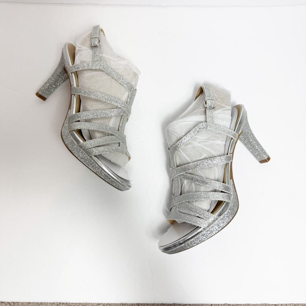NATURALIZER BAYLOR WOMEN SANDAL SILVER GLITTER SIZE 7 BRAND NEW WITHOUT BOX - Picture 9 of 9